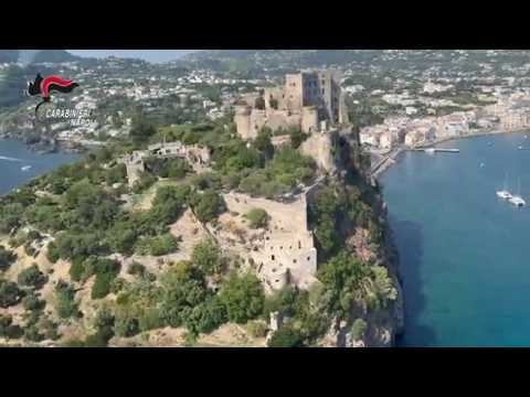 Ischia, l’elicottero dei carabinieri scova cantiere abusivo: sequestro