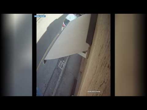 Bologna, il video del 54enne incastrato dalle telecamere dopo aver picchiato e derubato due anziane