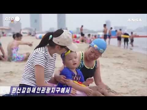 Corea del Nord, spiagge affollate durante l’ondata di caldo