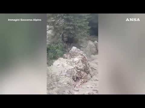 Frane e danni per maltempo in Val di Fassa, turisti evacuati