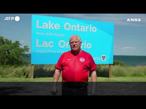 Il Canada risponde a Trump con un enorme cartello “Lake Ontario”