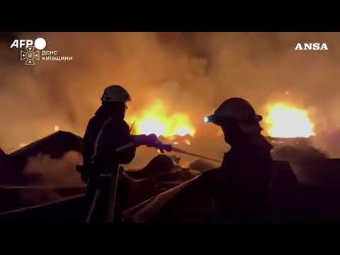 Ucraina, nuovo attacco russo su Kiev: almeno 15 morti e 20 feriti