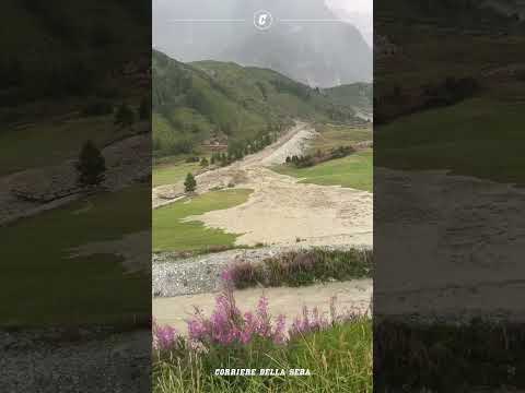 Nubifragio Cervinia, gli effetti di un temporale di 20 minuti: il torrente distrugge un piccole p…