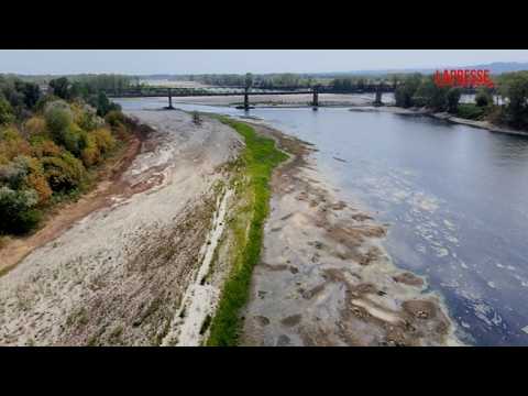 Ticino e Po in secca, le incredibili immagini dal drone sul Ponte della Becca: l’acqua è scesa di…