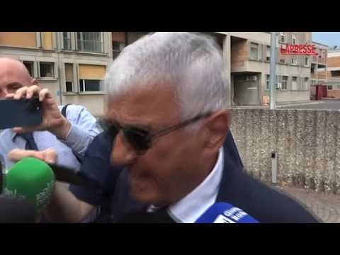 Il legale di Lavitola: «Ha confessato, è lui il mandante dell’attentato, ma lo ha fatto per prote…