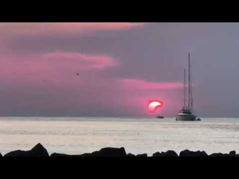 L’eclissi di Sole dal lungomare di Castellammare di Stabia