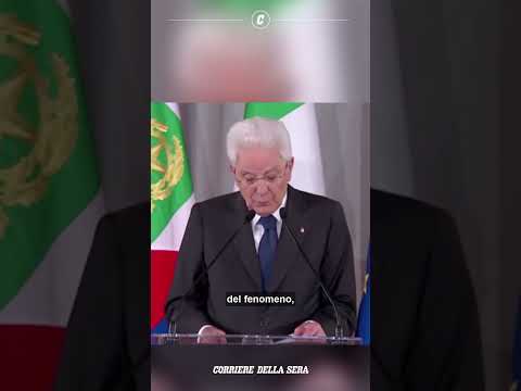 Mattarella alla cerimonia del Ventaglio: “Dare attenzione ai giovani che emigrano per necessità”