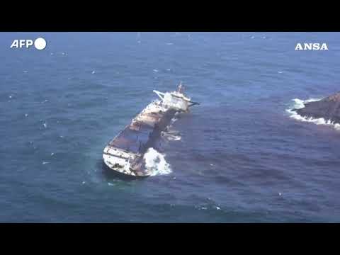 Una fuoriuscita di petrolio minaccia la costa meridionale dell’Oman
