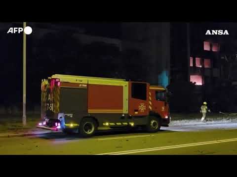 Raid russo su Kiev, esplosioni e fiamme investono la capitale ucraina