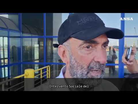 A Bari la Life Support di Emergency, in porto anche il sindaco Leccese
