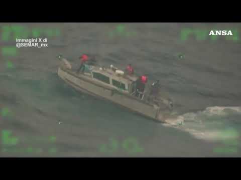Alla deriva nell’oceano su una ghiacciaia, marina messicana salva due pescatori