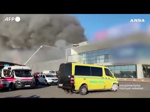Attacco russo a centro commerciale a Kryvyi Rih, diversi morti e feriti