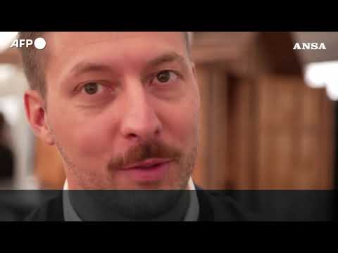 In Baviera la sfida è a colpi di dita: i German Finger Wrestling Championships
