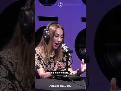Competizione, pressione sociale, fatica: la scrittrice Simona Vinci sul lato oscuro della maternità