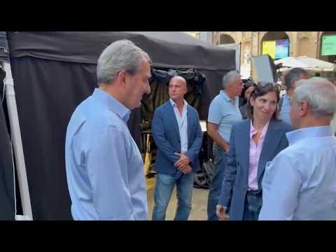 Mario Calabresi e Elly Schlein, il primo incontro (complice Enrico Mentana)