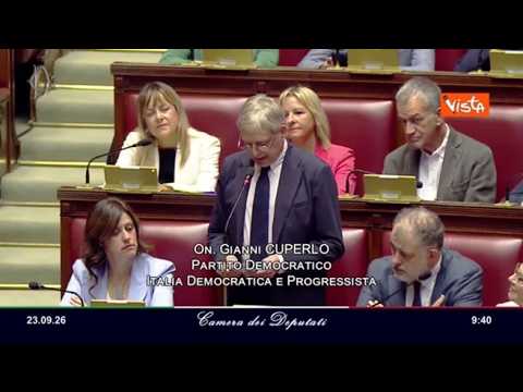 Cuperlo ricorda Guccini, l’applauso di Montecitorio: «A te, Maestrone, solamente il nostro grazie»