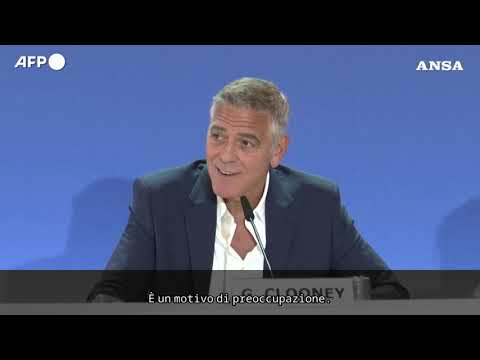 Clooney: “Il giornalismo oggi? I media nelle mani degli uomini più ricchi del mondo”