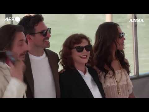 Venezia, il cast di “The Echo Chamber” sbarca alla Mostra