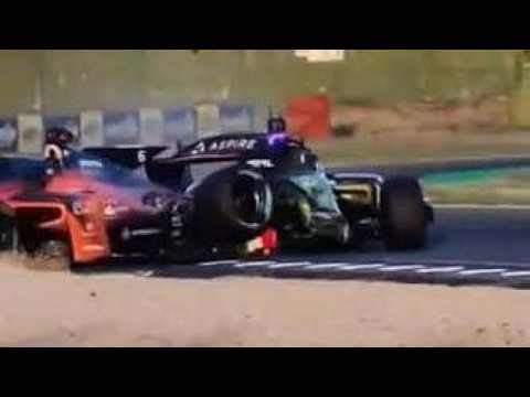L’incidente tra le monoposto a guida autonoma: lo scontro a Imola tra le due vetture italiane