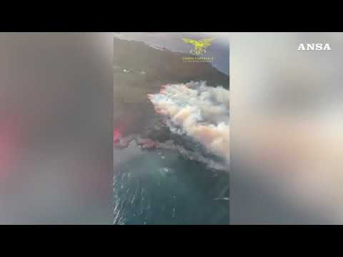 La Maddalena, incendio sull’isola di Santa Maria
