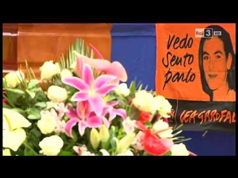 La voce di Denise Cosco al funerale della mamma Lea Garofalo nel 2013: «Grazie per avermi dato un…