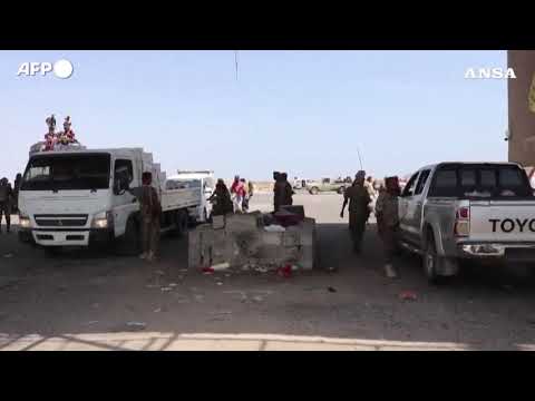 Yemen, l’offensiva degli Houthi spinge migliaia di sfollati verso Gibuti e Aden