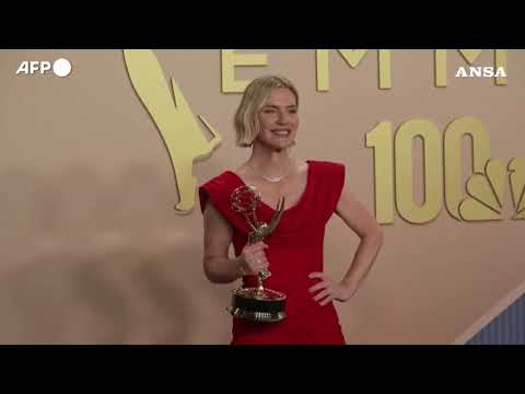 Emmy 2026, vincono ‘Widow’s Bay’ e ‘The Pitt’