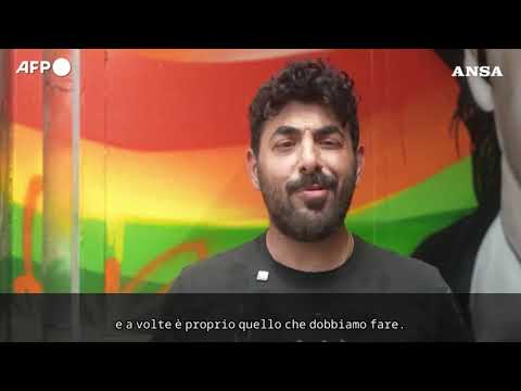 Israele, un murale ritrae i registi del film su Gaza “NAZA” come “traditori”