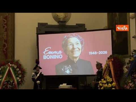 ’Cara Emma, grazie di tutto’, i messaggi scritti a Emma Bonino alla camera ardente