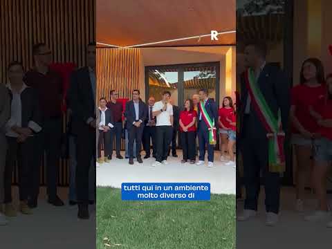 Charles Leclerc inaugura il nuovo centro civico a Spazzate Sassatelli: Voi siete gli eroi