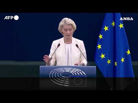Von der Leyen: “Divieto dei social per i minori di 13 anni”