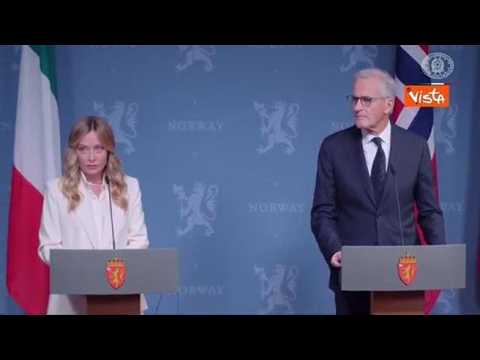 “Fate una domanda anche al Primo ministro Store”, Meloni scherza con i cronisti a Oslo