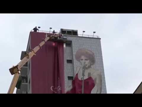 Svelato a Milano il grande murale dedicato a Ornella Vanoni: l’omaggio all’artista nel cuore di P…